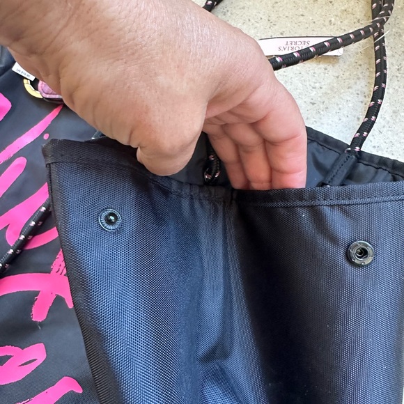 2 NWT Victoria secret bag and card holder wallet - Picture 6 of 6